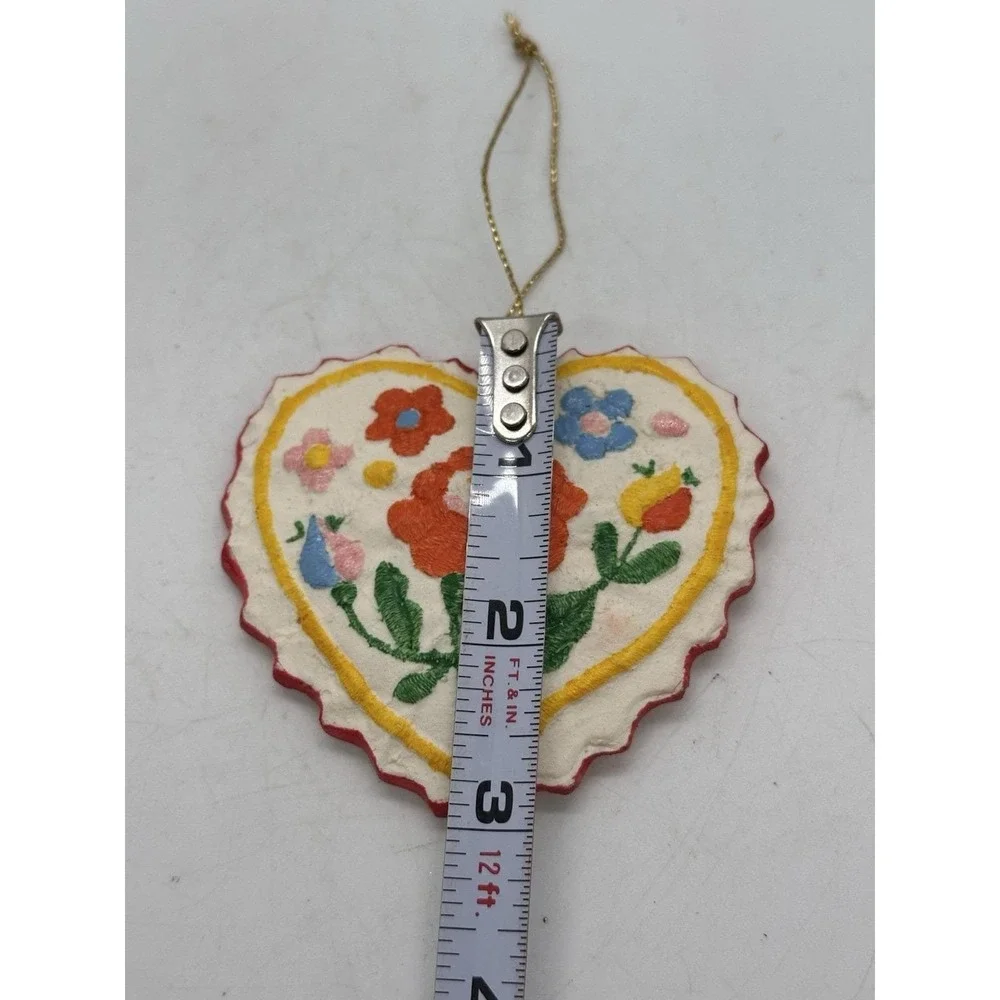 Vintage Folk Art Heart Christmas Ornament Floral Plastic Wall Hanging